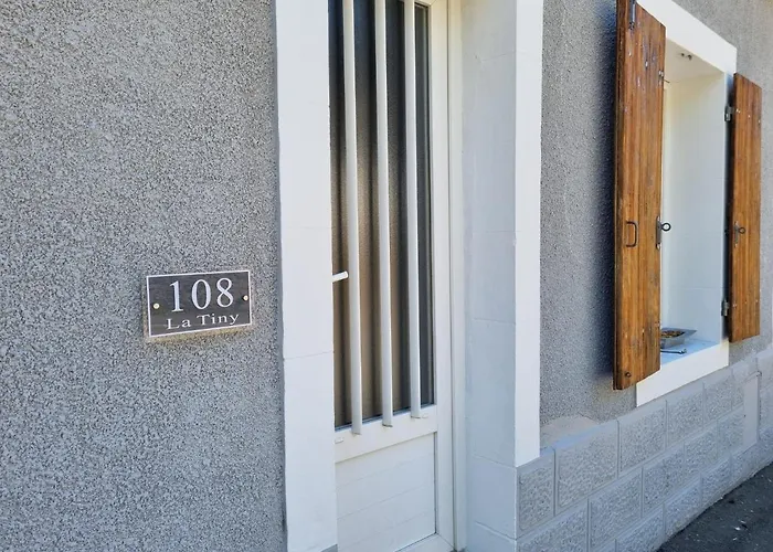 La Tiny Proche Et Foret בית הארחה 3*