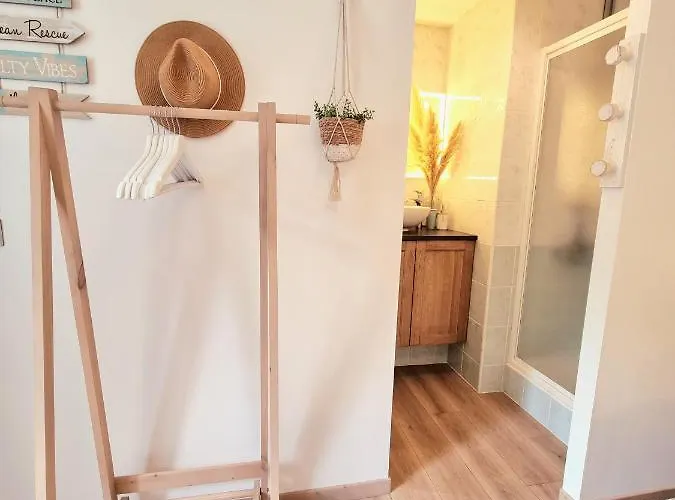 La Tiny Proche Et Foret בית הארחה